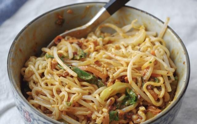 便面的做法|方便面的8种别样吃法,有颜又美味,保证让你舔完最后一滴汤!