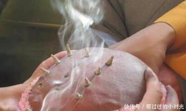 香疤|和尚头上的“香疤”,不同数目代表不同等级,老和尚道出其中内幕