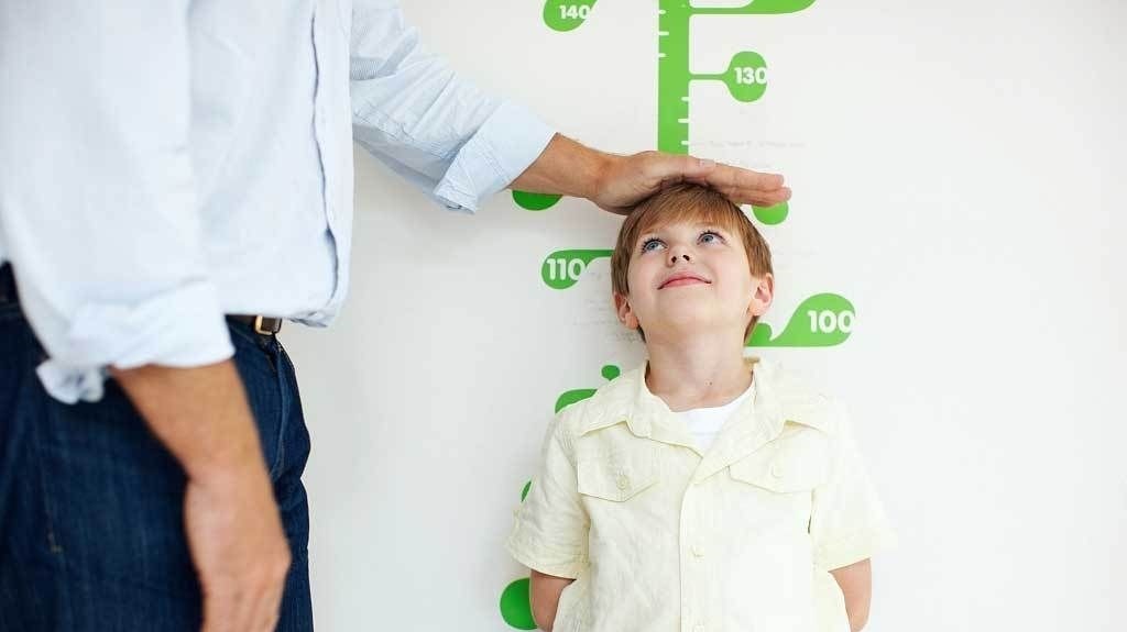 长高|女孩和男孩的身高最多长到几岁?年龄差有点大,家长可以早点了解