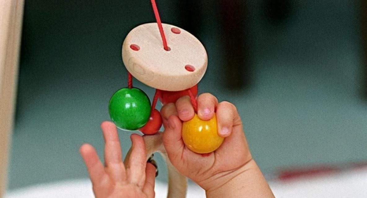 动作|想要宝宝智商高,一岁前做好这些动作,促进宝宝大脑发育