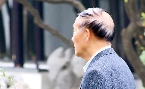 年龄超过了多少岁才算是老人身体若有三个表现,该服老了