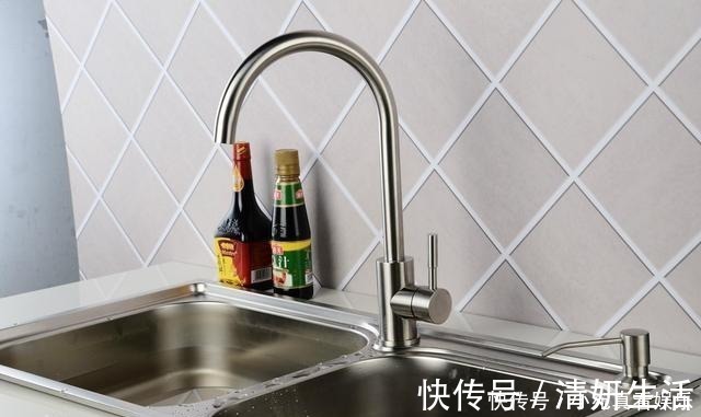 人体健康|不锈钢和全铜水龙头哪个好？装修老师傅：最好选这种，省钱实用