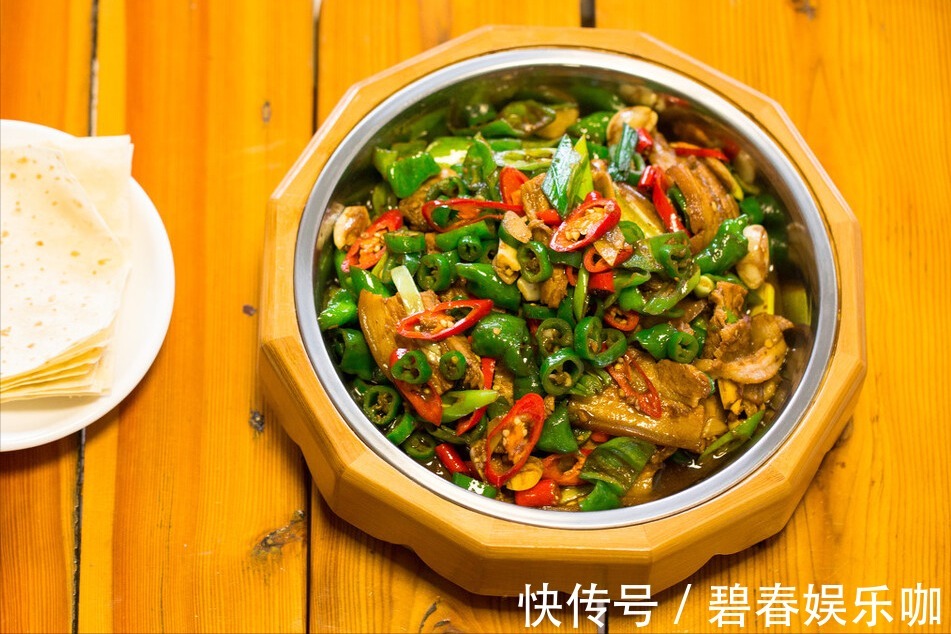 螺丝椒|辣椒炒肉，先炒肉还是辣椒？大厨教你正确做法，夏天吃太下饭了