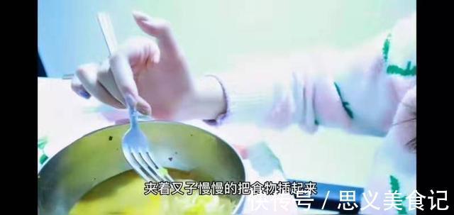 轮椅|高位截瘫的时尚博主:只要口红足够鲜艳,疤痕便不再显眼