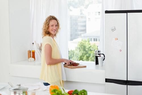 随便|怀孕后，不能随便吃，尤其是这四种食物，再想吃也不能碰