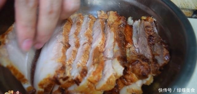 梅菜扣肉最好吃的做法,简单美味又下饭,看看你喜欢吃不?