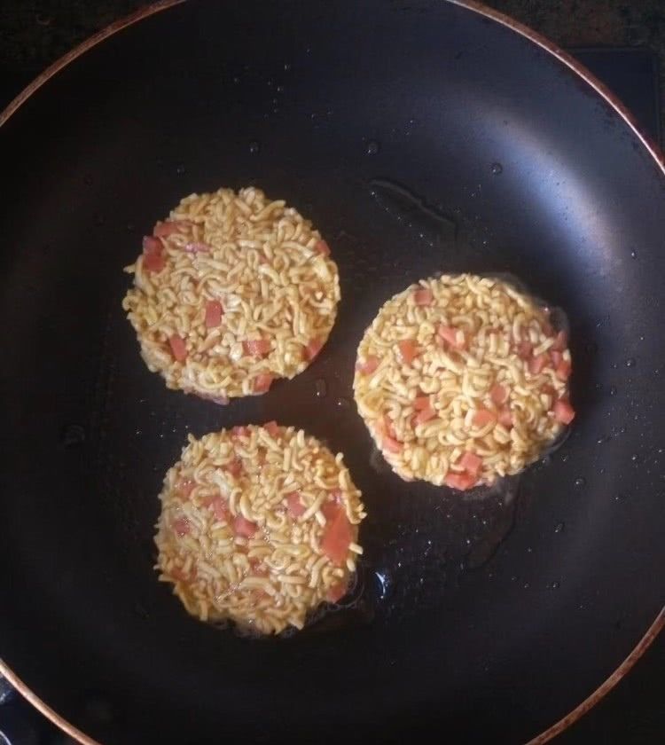  早饭|请尝试像胡竞选生一样的“方便面饼干”新作，不需要买早饭