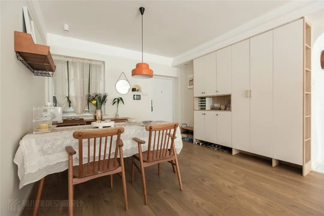 文艺|135㎡现代简约,温馨舒适的空间,加上草绿色的点缀,文艺舒适