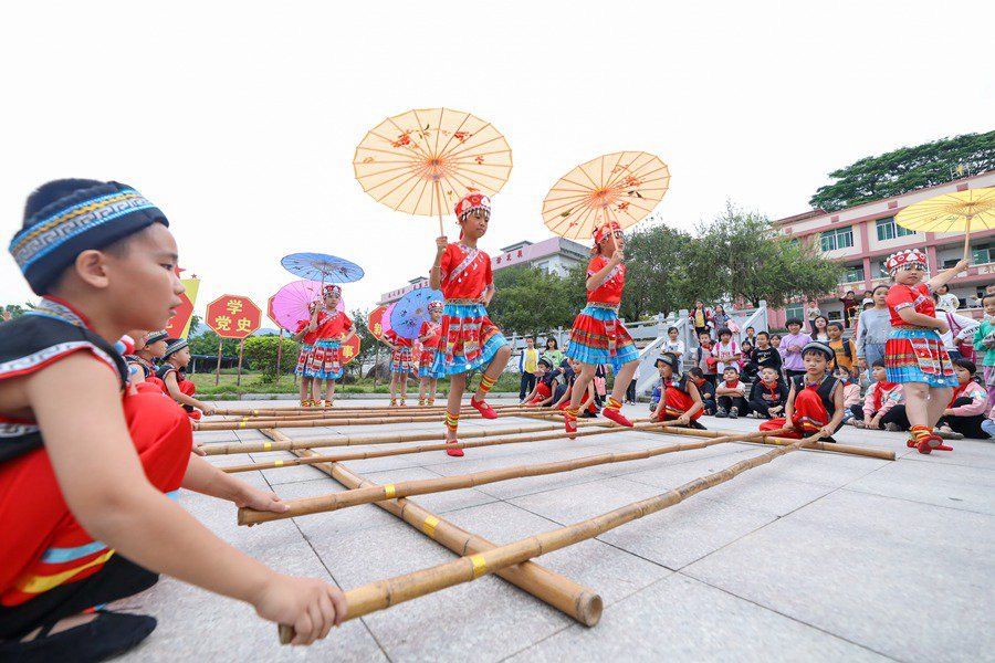 竹竿舞&福建南靖：竹竿舞颂党恩