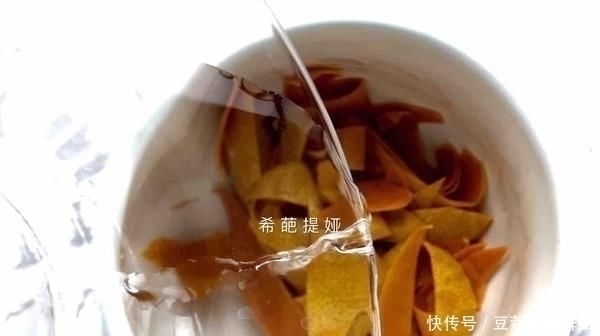 喉咙|嗓子痒总想咳嗽的人,拿它当零食吃,化痰液润喉咙,不懂可惜了