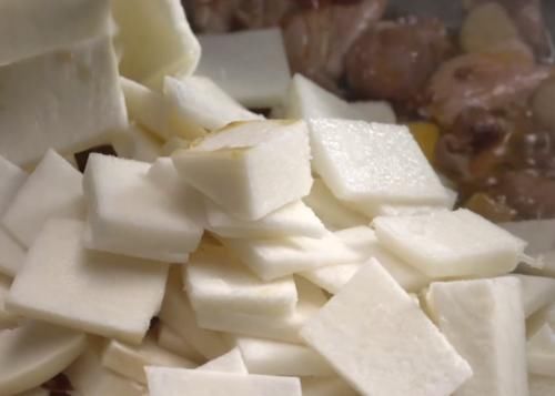 居家分享冬笋肉片的好吃做法，鲜香解腻又营养，老少皆宜的美食