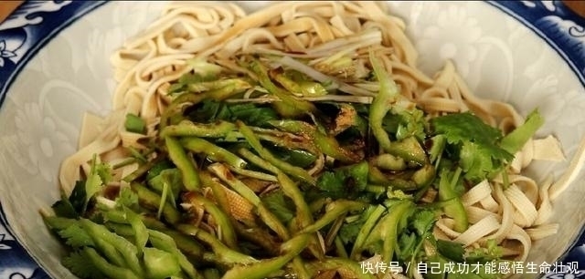 食用碱|这菜浑身都是宝,可惜很多人不懂,简单一拌,给家人吃营养补钙