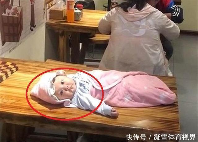 安全|年轻夫妻餐馆吃饭,嫌宝宝碍事放在隔壁桌,网友:孩子是意外