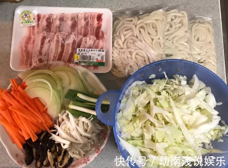 鱼片|雨天吃点啥？大叔教你日式炒乌龙面，爽滑Q弹，吃过一次就忘不了