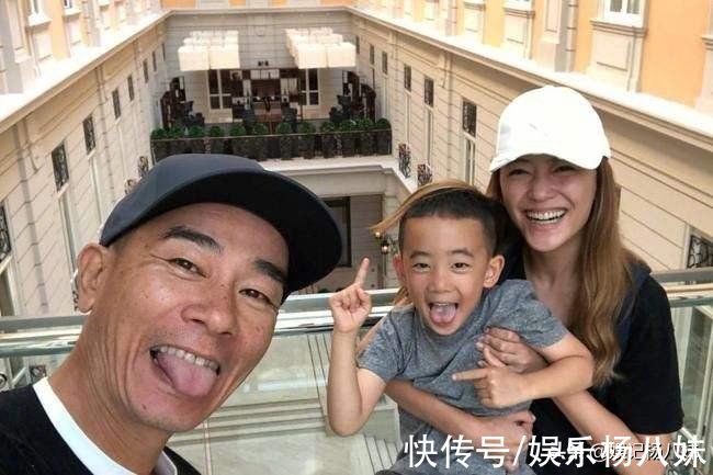 带货翻车,拍3分烂片,身家5亿的陈小春还有多少情怀能消费