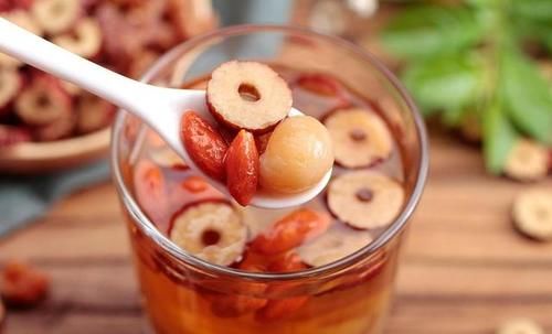 体寒|女生来例假，尽量少碰6样水果，尤其第4种，别等“停经”了才后悔