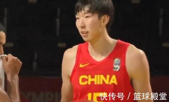 周琦|男篮惨败却获两惊喜！周琦+小胡打爆NBA球星，等着NBA邀约吧