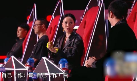 黄霄雲|《好声音2021》两期过后，从这三个方面来看，四位助教显得很多余