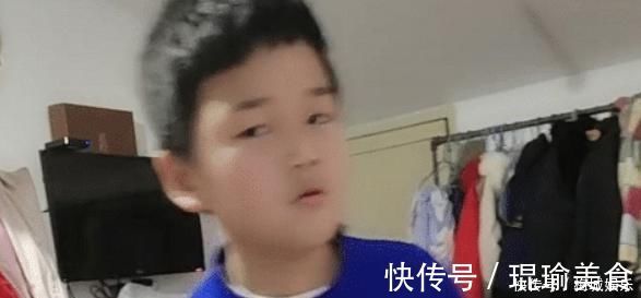 补习班|弟弟写作业拖拉被学霸姐姐制服,看到弟弟眼神后,网友哭笑不得