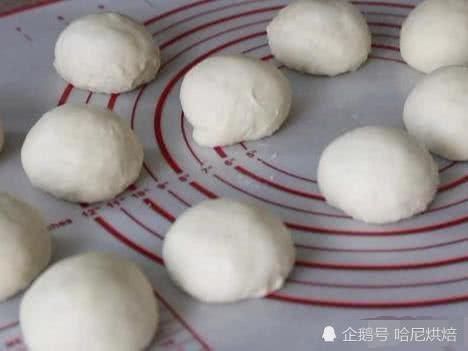 菠萝皮|日式菠萝包,咋做才能柔软好吃很多人第一步就错了,关键在和面