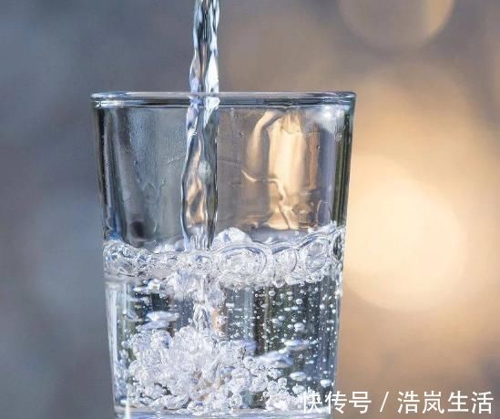 多喝水|开水是一种免费“长寿药”,但2个时间点尽量少喝,早知早受益!