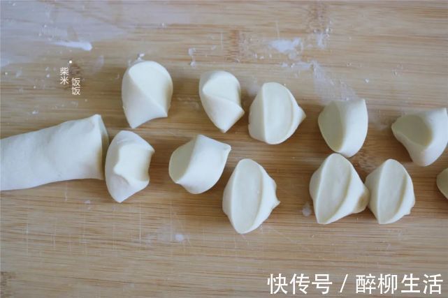 早餐孩子点名要吃它，做法比饺子简单，一锅蒸33个，凉了也好吃