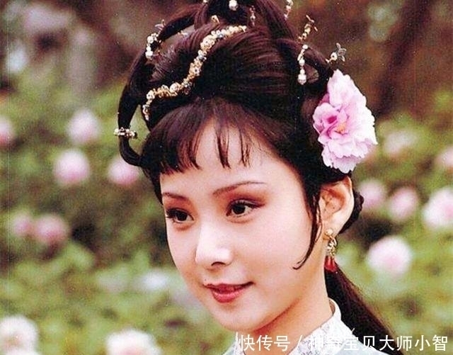 宝姑娘|袭人为何挨了宝玉的窝心脚?麝月说的一句话是关键!