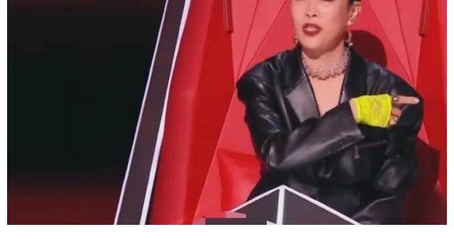 汪峰|好声音没以前纯粹了?李克勤和李荣浩为了抢队员,都开始比老婆了