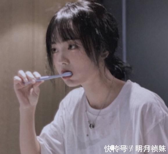 嘴巴|你的嘴巴总是“臭烘烘”的平时注意3小事，让你不自觉散发糖果味