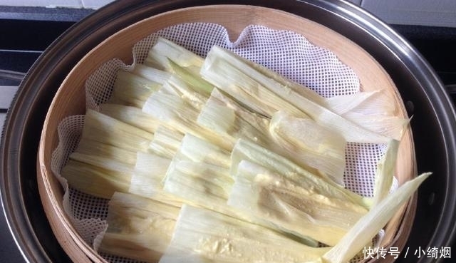 做法|玉米别再啃着吃了,换个做法,香甜软糯,孩子最爱吃