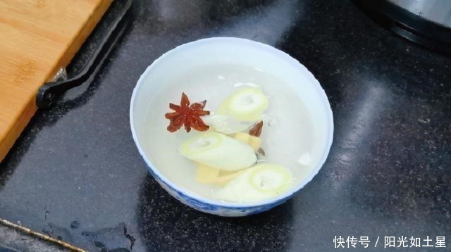 好多人|调饺子馅，多加1味料，味道倍儿棒，但有好多人却不知，可惜了！