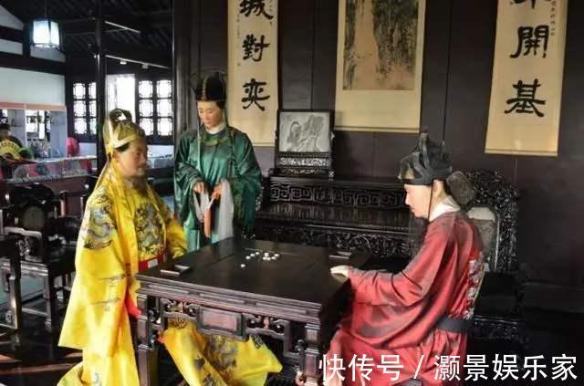 佳对#上联“一日为日,二日为昌,三日为晶”,下联一出,成为经典佳对