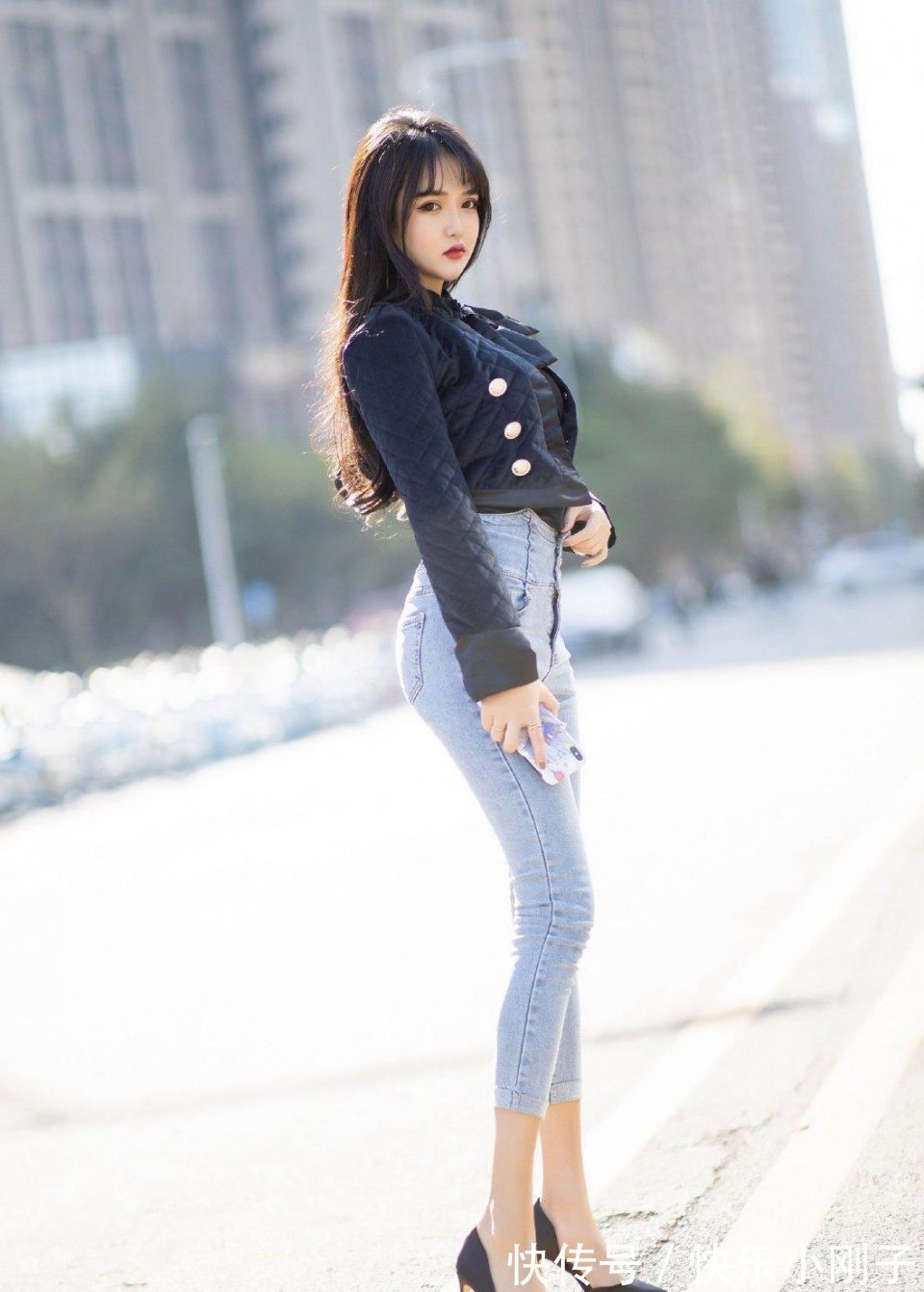 可爱|非常有气质的小姐姐,散发出简约随性的可爱,因为时尚的穿搭