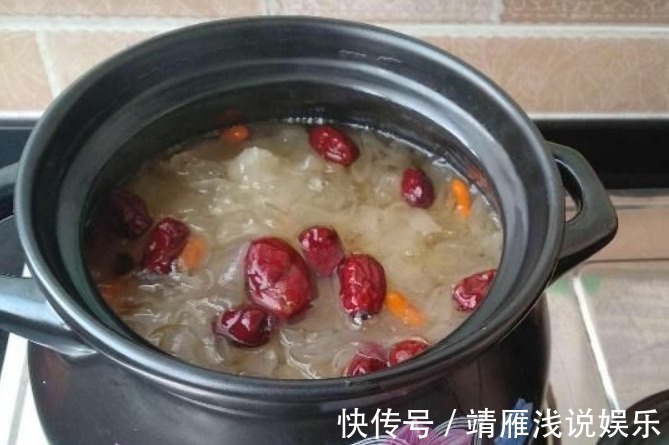 潮湿感|煮银耳,记得下锅前“多做两步”,银耳汤胶质多,黏稠好喝