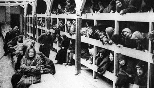 犹太人|84年前,那位不向希特勒敬礼,还露出不屑笑容的德国士兵,最后怎样