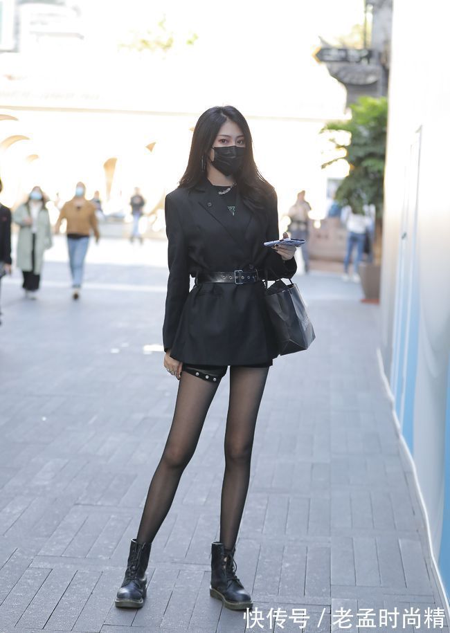 萝卜白菜|不管黑丝袜还是白丝袜,都让女孩们变得更迷人