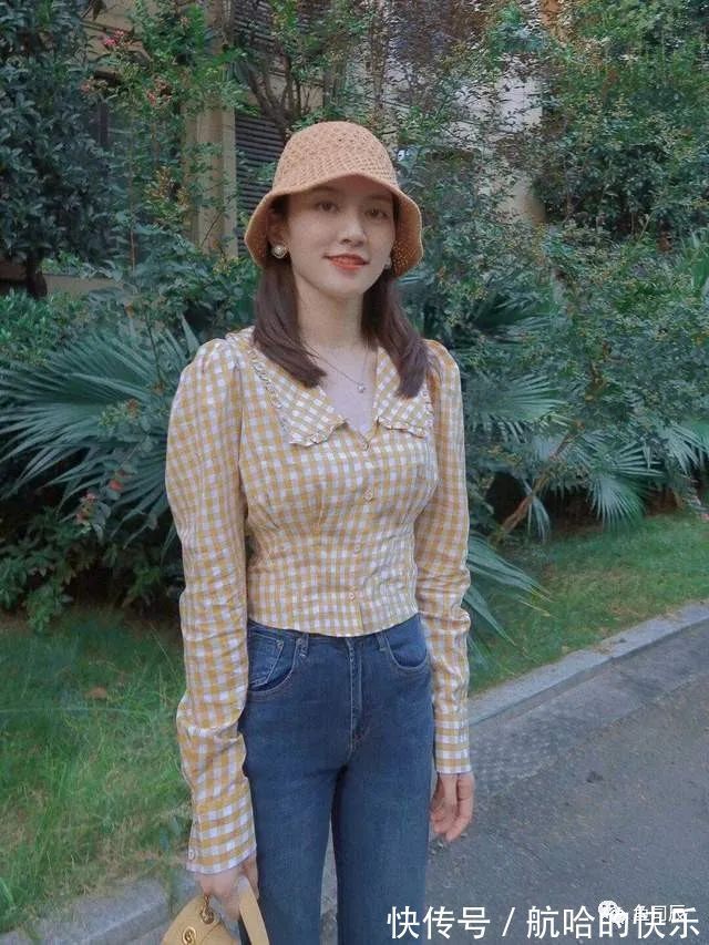 格子衬衫 秋冬牛仔裤太绝了！格子衬衫配牛仔裤显高又显瘦，教科书穿搭模板