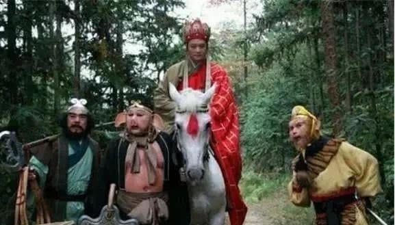 拿出|唐僧拿出通关文牒,这6个字让各国国王看完“竭诚相待”畅行无阻