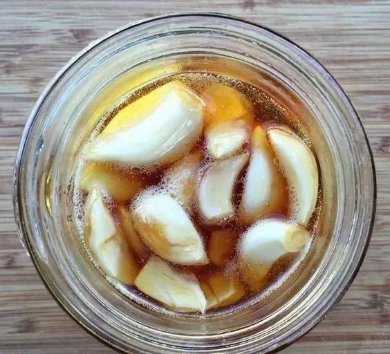 还在炒菜放大蒜吗？营养全无太可惜了，这样才是最好的吃法！