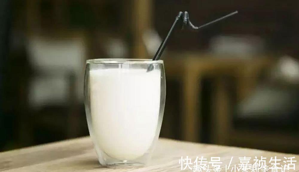 胃里|喝牛奶,上午好还是下午好?3个“黄金时间”要抓住,营养好吸收