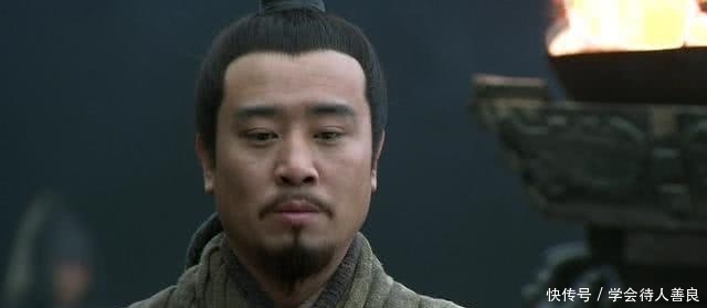 卧龙凤雏|刘备手下真正的第一谋士,不是诸葛亮和庞统,曹操一直都想得到他