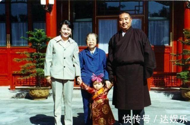 李洁@不负如来不负卿!十世班禅破例娶妻,圆寂后妻子仍对其念念不忘