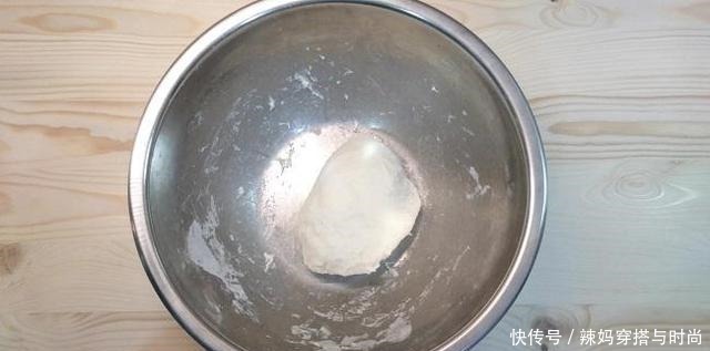黑胡椒|早餐别太抠门,孩子连吃这饼3天都不腻,北方朋友看着就有食欲