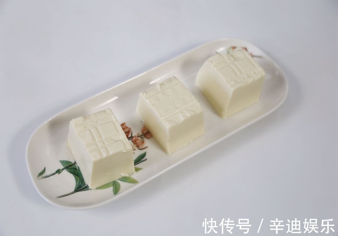 菜肴|豆腐又出好新做法！5分钟、5块钱，不开火，夏日最美菜肴，真好吃