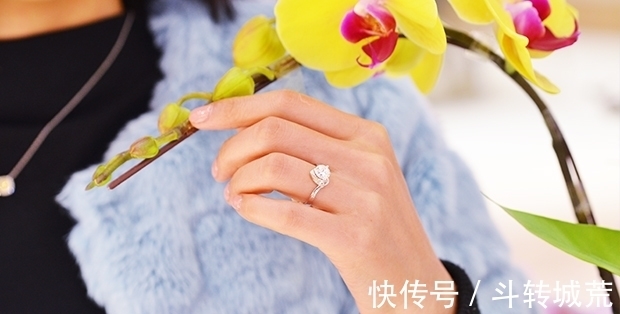 戴法 各个手指戴戒指的含义,问了专家才知道,大有不同最好不要乱戴