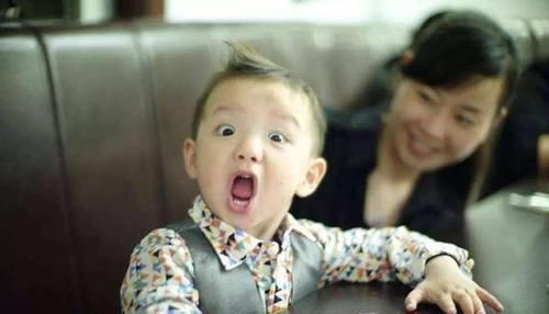 孩子们|'妈妈，我钱丢了'，2种妈妈不同做法，多年后孩子相差很明显