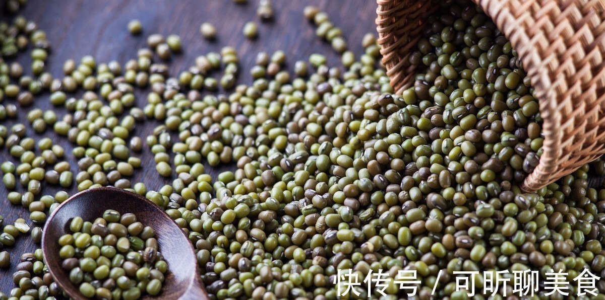 煮绿豆粥时，不要直接加水煮，教你正确的方法，绿豆好吃又清爽！
