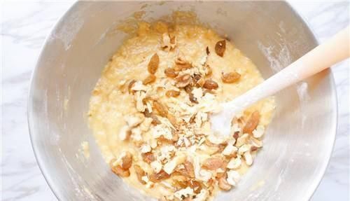 面粉|懒人蛋糕,买上香蕉面粉就能做,不打发不用黄油,一次就能成功