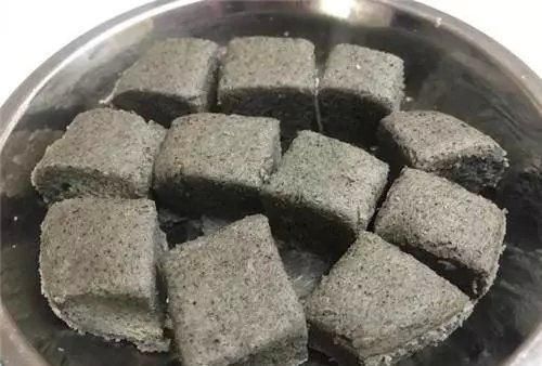 黑芝麻山药糕|头发一抓掉一把，常吃它头发乌黑茂密，胜过生发剂，护发素都免了