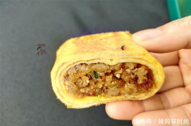 1碗糯米,4个鸡蛋,教您做冷天营养早餐,简单一卷,比烧麦好吃